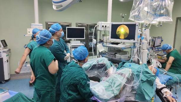 光之蓝·耀兵团 | 新疆生产建设兵团医院首台前列腺增生蓝激光汽化术顺利完成