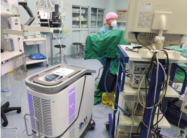 光之蓝·易无腺 | 热烈祝贺蓝激光手术系统正式进入我国最西部的省份--新疆（新疆医科大学第一附属医院）